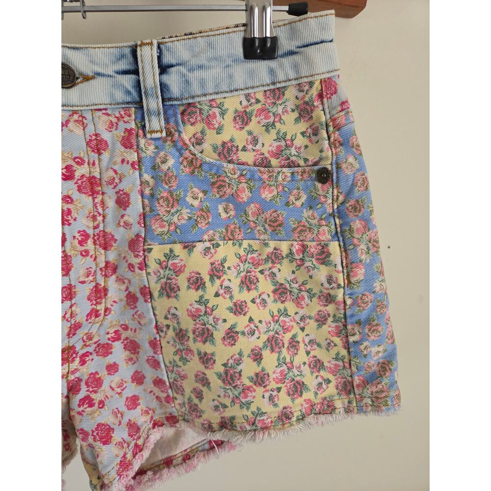 Farm Rio Floral Patchwork Denim Shorts – Size 27 Button Fly 5-Pocket - Picture 7 of 9